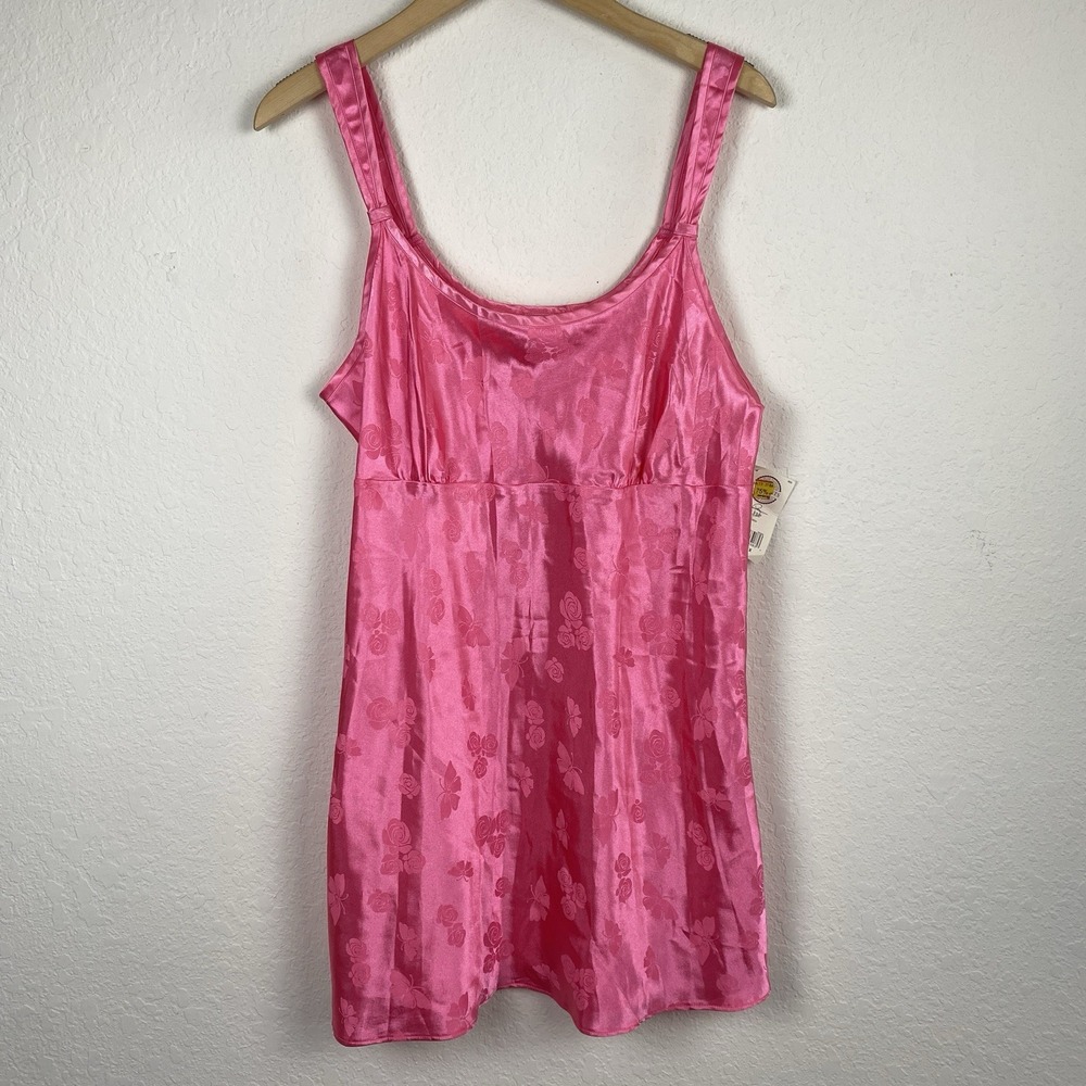 Passports 1x Babydoll Chemise Nightgown Slip Coquette Pink Satin Short Fairy NWT